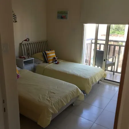 30 Menelaos Paralimni